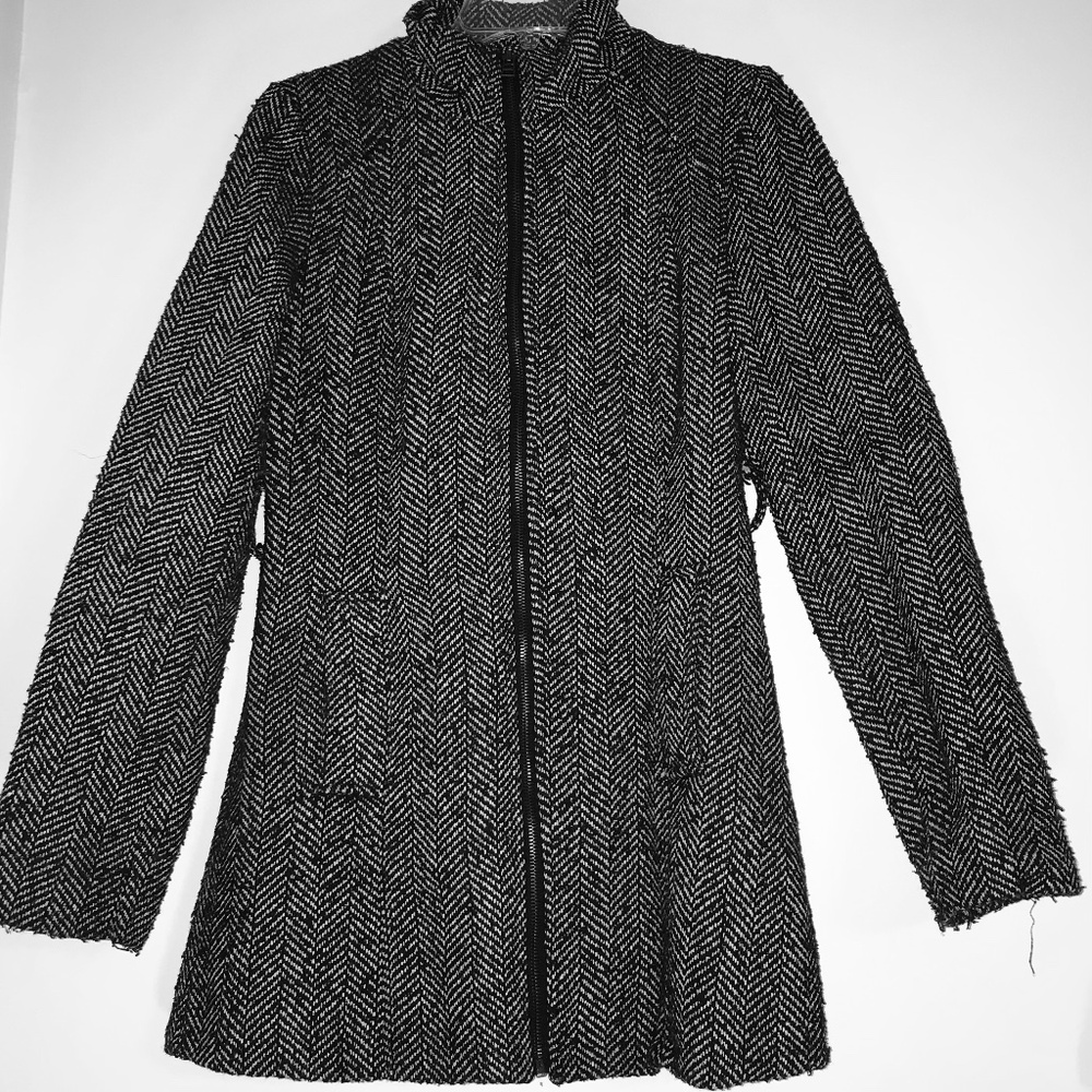 Outer Edge Black and White Striped Chevron Wool Blend Coat Jacket w/Belt Small